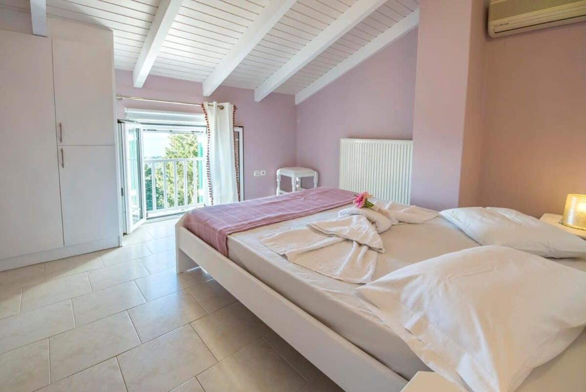 Paxoi Serene Oasis - Mylos Mediterranean Charm Arvanitakeika エクステリア 写真
