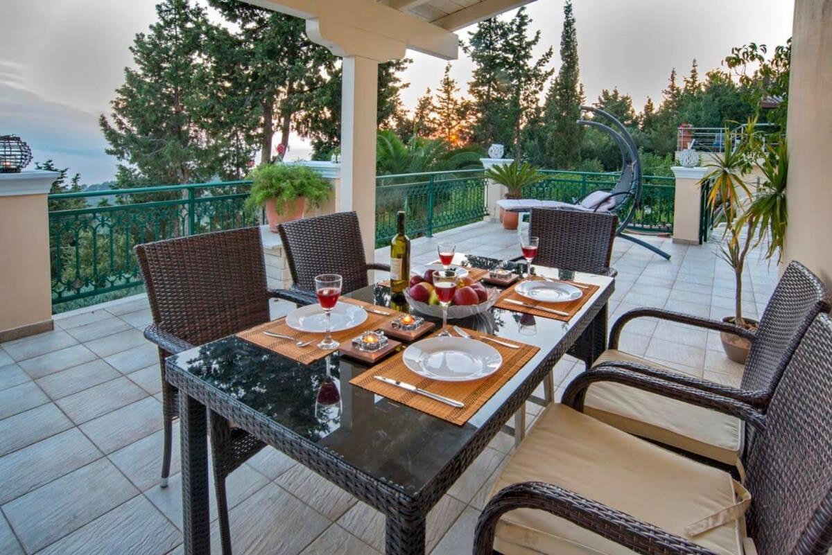 Paxoi Serene Oasis - Mylos Mediterranean Charm Arvanitakeika エクステリア 写真
